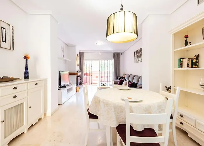 Апартаменти En Guadalmina Primera Linea De Campo De Golf Cartujanos Марбелья