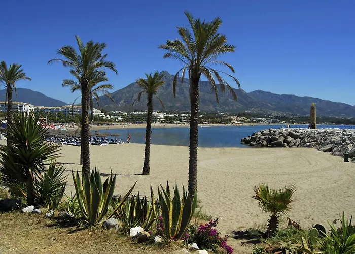 En Guadalmina Primera Linea De Campo De Golf Cartujanos *