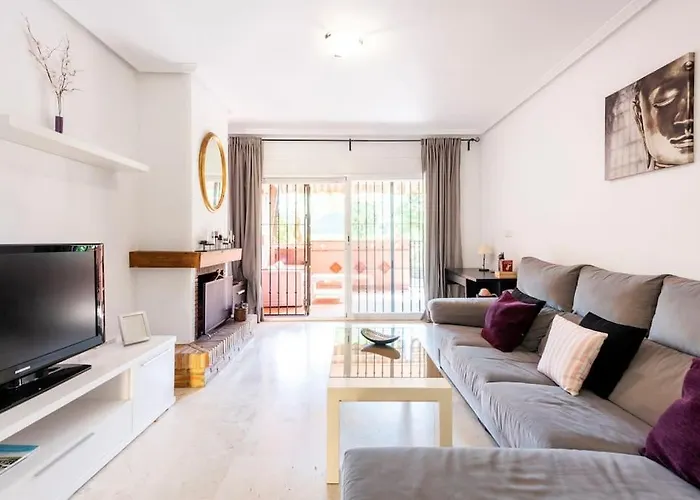 En Guadalmina Primera Linea De Campo De Golf Cartujanos Апартаменти