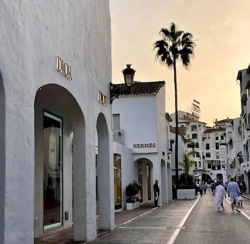 En Guadalmina Primera Linea De Campo De Golf Cartujanos *