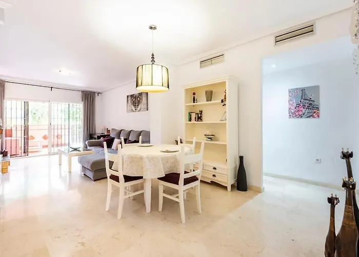 Апартаменти En Guadalmina Primera Linea De Campo De Golf Cartujanos Марбелья