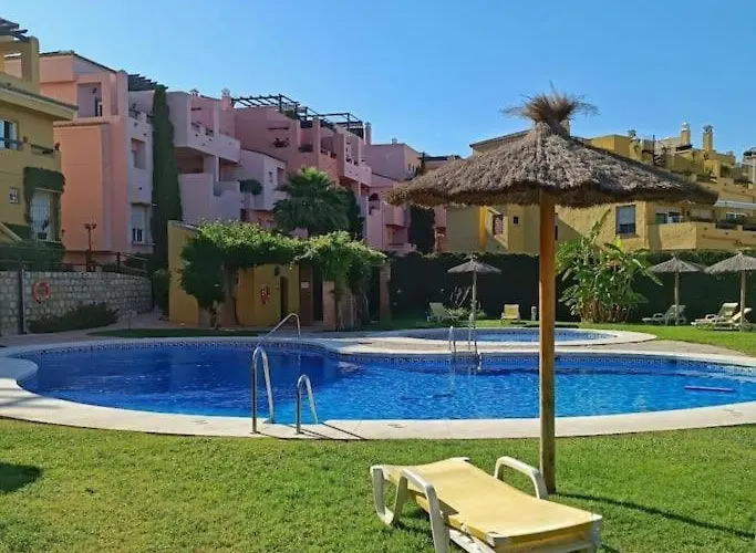 En Guadalmina Primera Linea De Campo De Golf Cartujanos Апартаменти