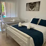 En Guadalmina Primera Linea De Campo De Golf Cartujanos Apartmán